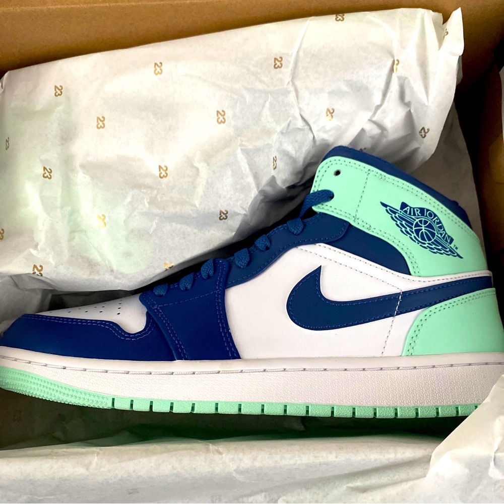 Air Jordan 1 Mid